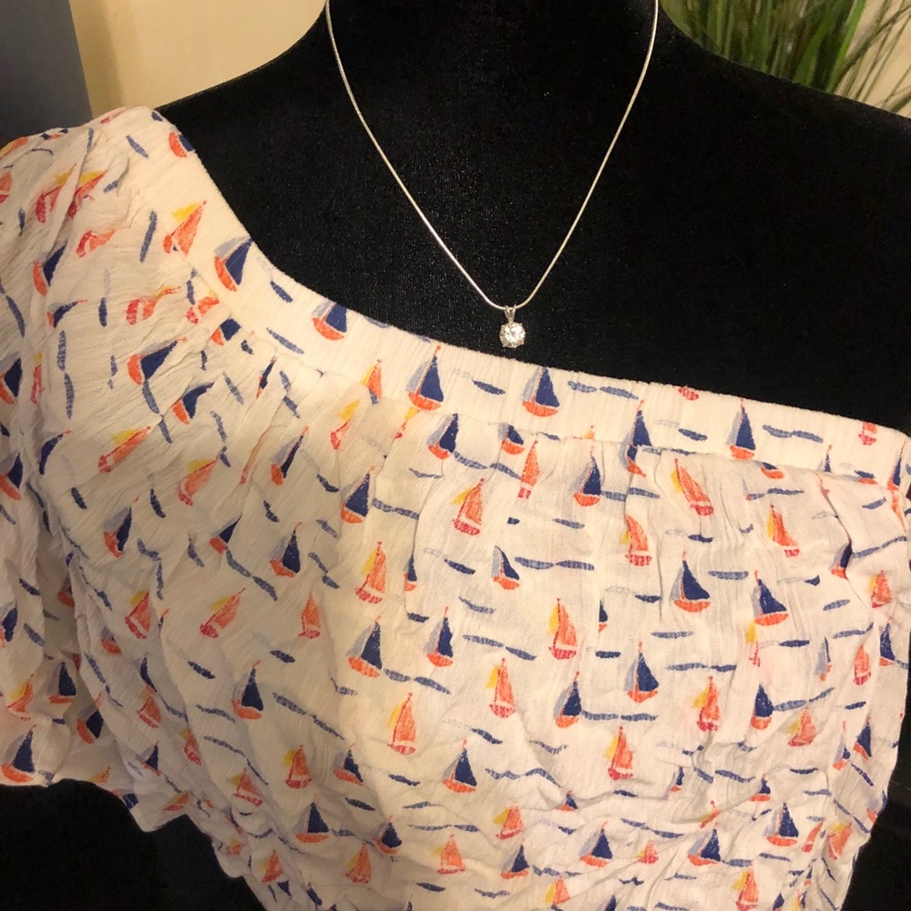 Cute shirt with boats! Great for the summer!